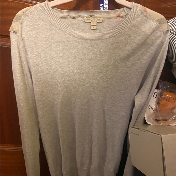 Burberry long sleeve - Picture 2 of 3